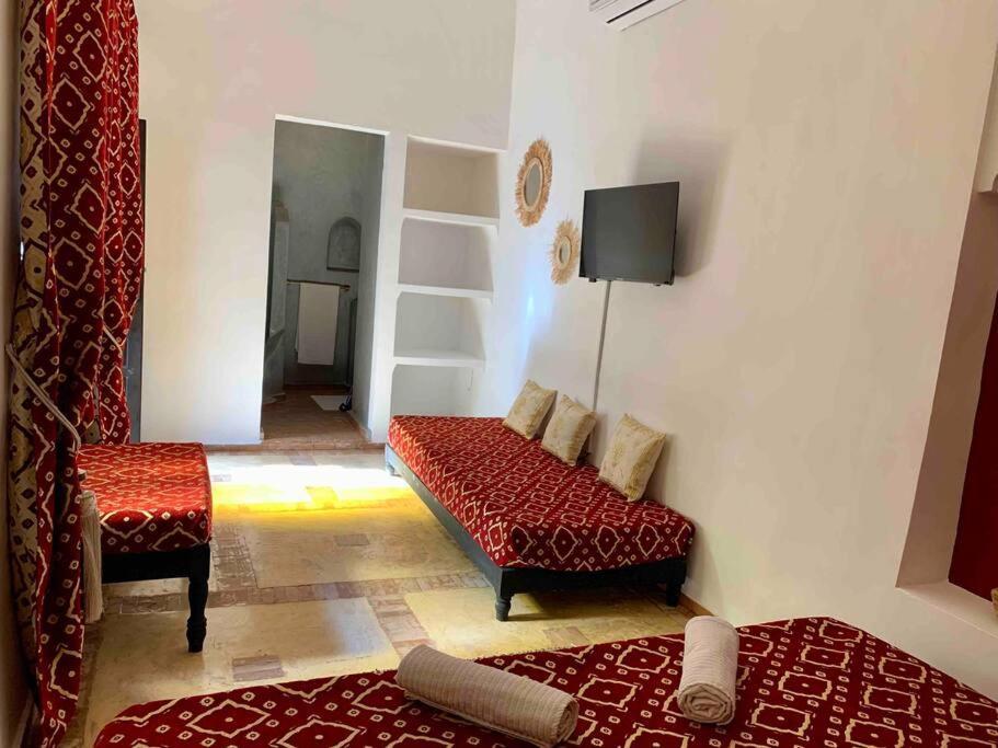 Riad Darna 4 Chambres Avec Piscine Et Petit Dejeuner Marrakesh Exterior photo
