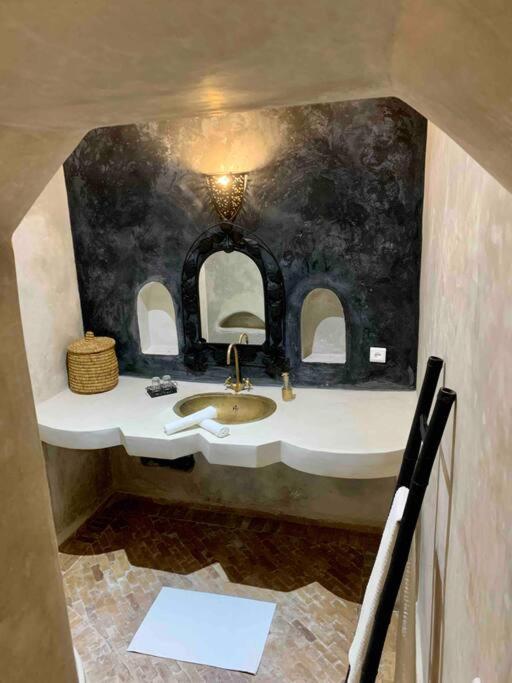 Riad Darna 4 Chambres Avec Piscine Et Petit Dejeuner Marrakesh Exterior photo